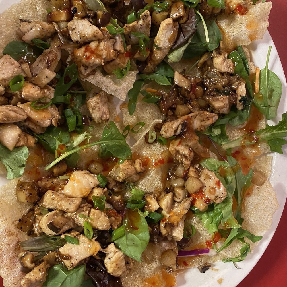 Deja Food - Chicken wonton appetizer - Food Trucks Near Me Deja Food - Chicken wonton appetizer - Food Trucks Near Me