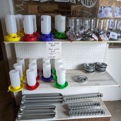 Mesa Feed Barn - Chick feeders