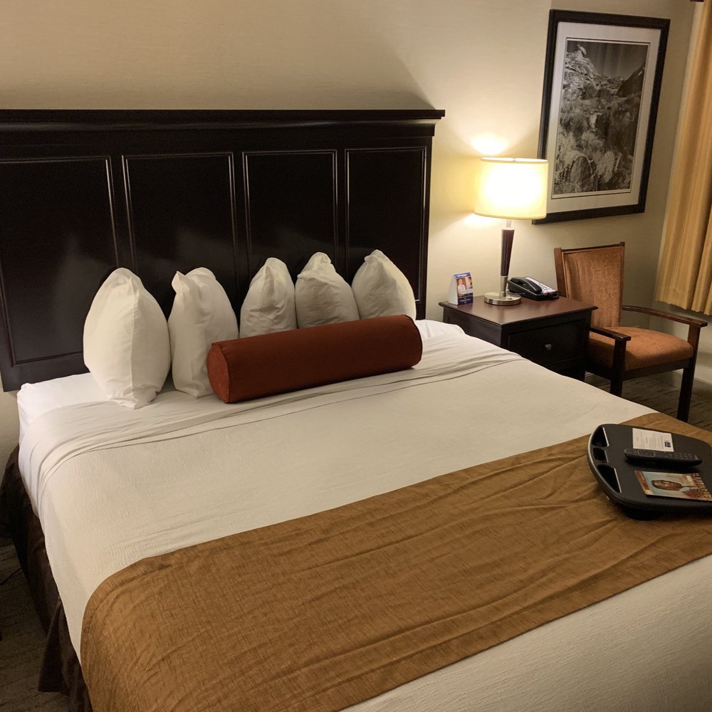 Best Western Plus Frontier Motel - Hotels Near Me - Lone Pine, California