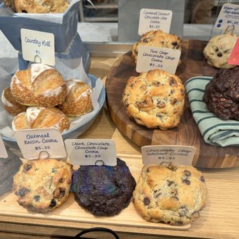 Levain Bakery - Bakeries Near Me - Chicago, Illinois
