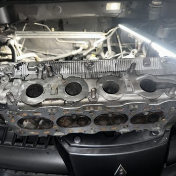 King Leo's Auto Sale - 2004 Mitsubishi outlander, head gasket - Auto Repair Near Me - Pompano Beach, Florida King Leo's Auto Sale - 2004 Mitsubishi outlander, head gasket - Auto Repair Near Me - Pompano Beach, Florida