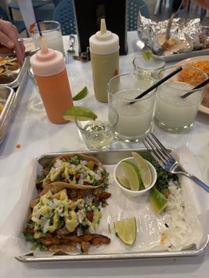 Tacos El Metro by null
