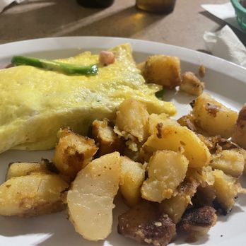 Country House Restaurant - Western Omelette w/home fries - Southern Near Me - Winter Garden, Florida Country House Restaurant - Western Omelette w/home fries - Southern Near Me - Winter Garden, Florida