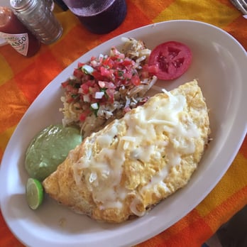 Taqueria El Viejo - Chorizo omelette with hashbrowns! - Mexican Near Me - Los Barriles, BCS