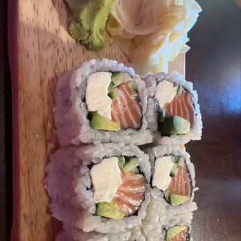 Yo Sushi - Philadelphia Roll - Sushi Bars Near Me - Alameda, California