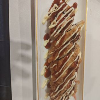Sushi Ohayo - Las Vegas roll - Sushi Bars Near Me - Chantilly, Virginia