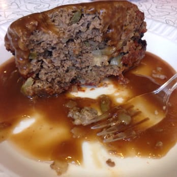 Retros Good Eats - This meatloaf was over cooked and left a horrible taste in my mouth. - Coffee & Tea Near Me - Williamsburg, Virginia