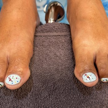 Lilly Wax Lounge & spa - Holiday designs! - Waxing Near Me - Honolulu, Hawaii Lilly Wax Lounge & spa - Holiday designs! - Waxing Near Me - Honolulu, Hawaii