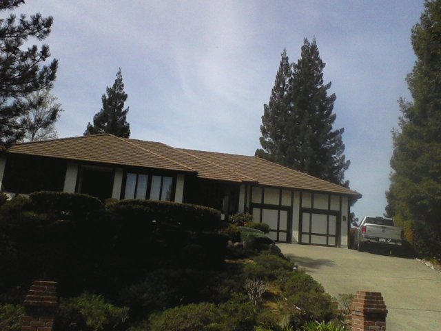 Slide of Joe Hooper Roofing