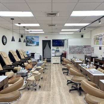 Refresh Nail & Spa - Nail Salons Near Me - Floral Park, New York Refresh Nail & Spa - Nail Salons Near Me - Floral Park, New York