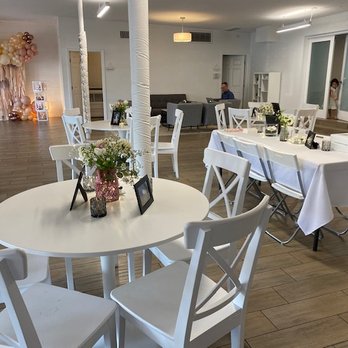 Mini Social Event Venue - A room shot with their provided seating and linen! - Venues & Event Spaces Near Me - Scottsdale, Arizona Mini Social Event Venue - A room shot with their provided seating and linen! - Venues & Event Spaces Near Me - Scottsdale, Arizona