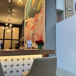 The Lafayette Place - A bright and delightful space!