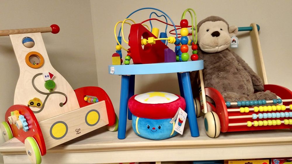 HOLLIPOPS FINE TOYS & GIFTS Updated October 2024 61 Photos & 10 Reviews 2531 Woodruff Rd