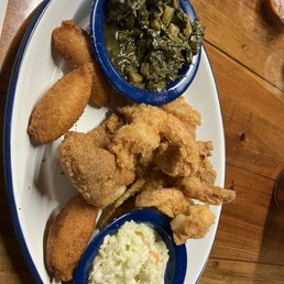 Catfish and shrimp platter with 2 sides. Delicious!!!!!!!
