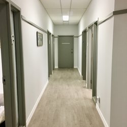 Amy Chen Acupuncture & Physiotherapy - Treatment Room Hallway