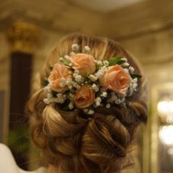 Philip Dicristina's Fine Flowers - Bridal hair