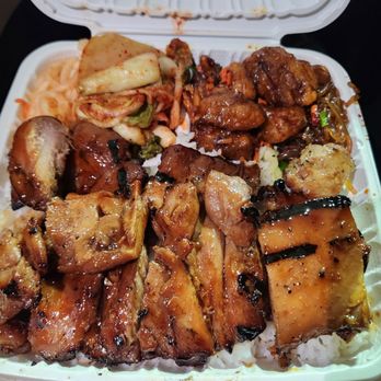 Mama Woo's BBQ - BBQ Chicken Plate (regular, $15.95) - Korean Near Me - Honolulu, Hawaii