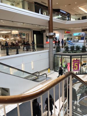 Centre Rockland by null