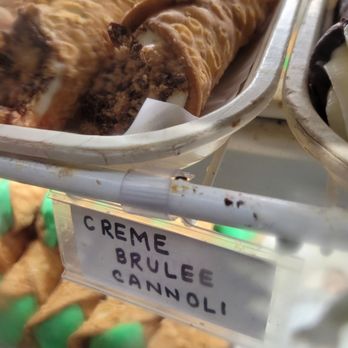 Bova's Bakery - Bakeries Near Me - Boston, Massachusetts