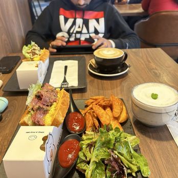 Tea One Bakery & Cafe - Cafes Near Me - Mississauga, Ontario Tea One Bakery & Cafe - Cafes Near Me - Mississauga, Ontario