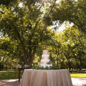 Venue at the Grove - Image by Tiffany & Ryland Photography: TiffanyandRyland.com | Venue at the Grove: VenueattheGrove.com - Venues & Event Spaces Near Me - Phoenix, Arizona