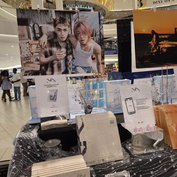 Kpop Nara - Books, Mags, Music & Video Near Me - East Rutherford, New Jersey Kpop Nara - Books, Mags, Music & Video Near Me - East Rutherford, New Jersey