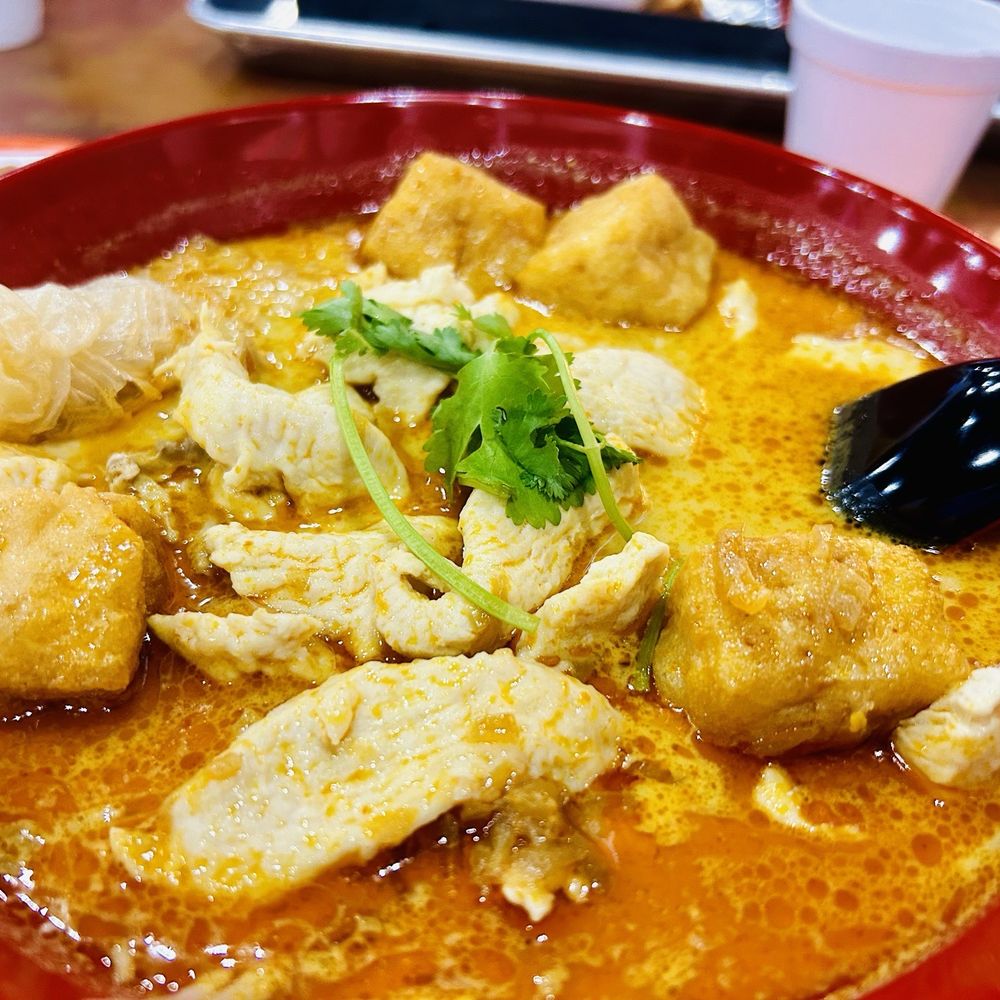 Chicken curry laksa Chicken curry laksa