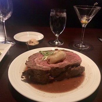 Dukes Chophouse - King cut prime rib - Lounges Near Me - Schenectady, New York