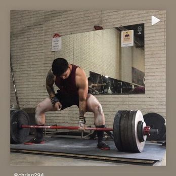 Real Steel Gym - Chris sumo deadlifting some heavy weight! - Gyms Near Me - Dallas, Texas Real Steel Gym - Chris sumo deadlifting some heavy weight! - Gyms Near Me - Dallas, Texas