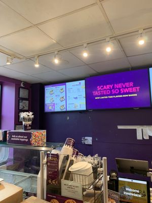 Insomnia Cookies by null