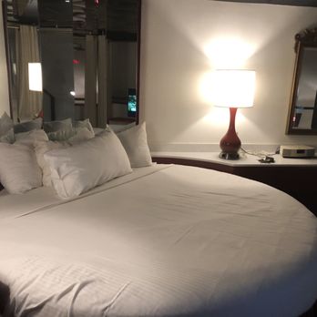 Paradise Stream - Bedroom - Ski Resorts Near Me - Cresco, Pennsylvania Paradise Stream - Bedroom - Ski Resorts Near Me - Cresco, Pennsylvania