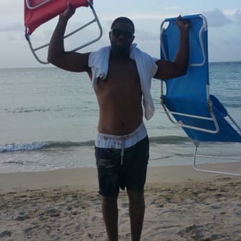 Playa Isla Verde - Water nice sand is clean can't wait to come back again - Beaches Near Me - Carolina, Puerto Rico