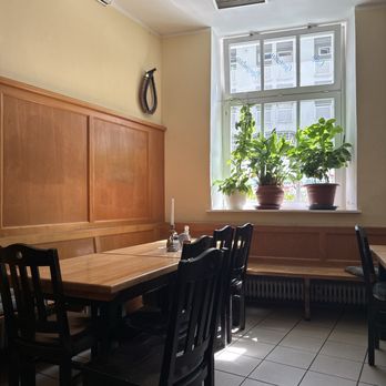 Munzur - Eating area - German Near Me - Munich, BY Munzur - Eating area - German Near Me - Munich, BY