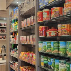 The Marketplace at Marriott Desert Springs - Noodles, canned food