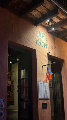 Café con Ron by null