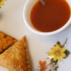 The Samosa Factory - Samosa with tamarind sauce