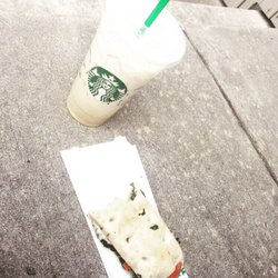 Starbucks - Roasted Tomato & Mozzarella Panini