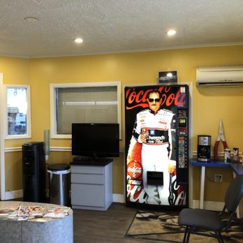 A Plus Auto Repair - Waiting room - Auto Repair Near Me - Derwood, Maryland A Plus Auto Repair - Waiting room - Auto Repair Near Me - Derwood, Maryland