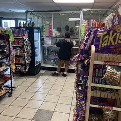 Mercado de Amigos - Cashiers checkout station.