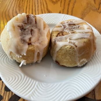 Lucky's Cafe - Cinnamon Rolls - Coffee & Tea Near Me - Cleveland, Ohio