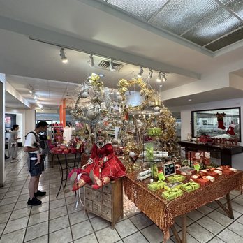 Big Island Candies - a christmas tree in a store - Candy Stores Near Me - Hilo, Hawaii Big Island Candies - a christmas tree in a store - Candy Stores Near Me - Hilo, Hawaii