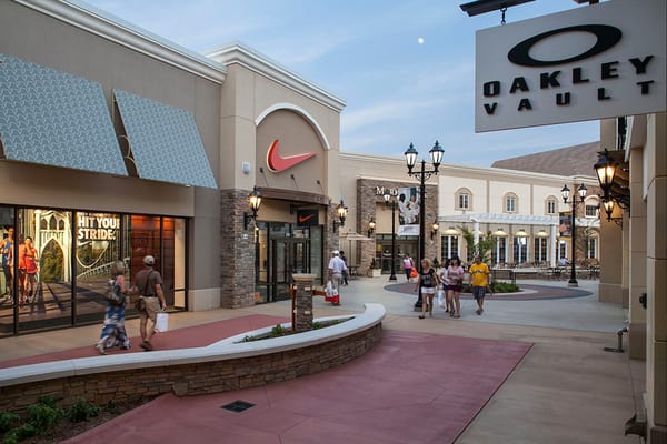 Charlotte Premium Outlets by null