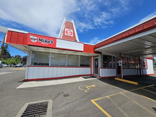 Mike's Drive-In by null