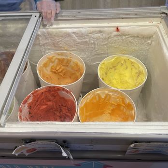 Duckies Dairy Bar - Ice Cream & Frozen Yogurt Near Me - Oakville, Ontario Duckies Dairy Bar - Ice Cream & Frozen Yogurt Near Me - Oakville, Ontario