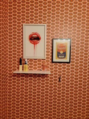 Hot Lips Coffee Shop by null