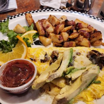 Black Bear Diner Burleson - Omelet and potatoes - Diners Near Me - Burleson, Texas