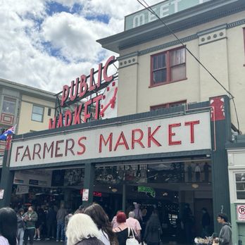 Pike Place Market - Iconic Sign - Public Markets Near Me - Seattle, Washington