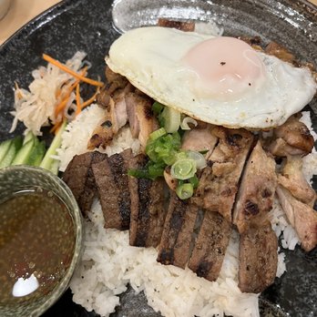 CoM Vietnamese - Vietnamese Near Me - Richmond, British Columbia