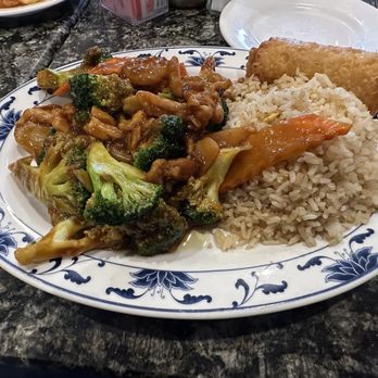 Sheridan Cafe - Chicken with Broccoli Lunch Combo - Chinese Near Me - Westminster, Colorado Sheridan Cafe - Chicken with Broccoli Lunch Combo - Chinese Near Me - Westminster, Colorado