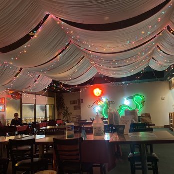 Auntie Chang's Dumpling House - Dining room - Chinese Near Me - Houston, Texas